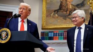 Ông Trump: TSMC Phải Đầu Tư 100 Tỷ USD Vào Mỹ Để Tránh Thuế Cao
